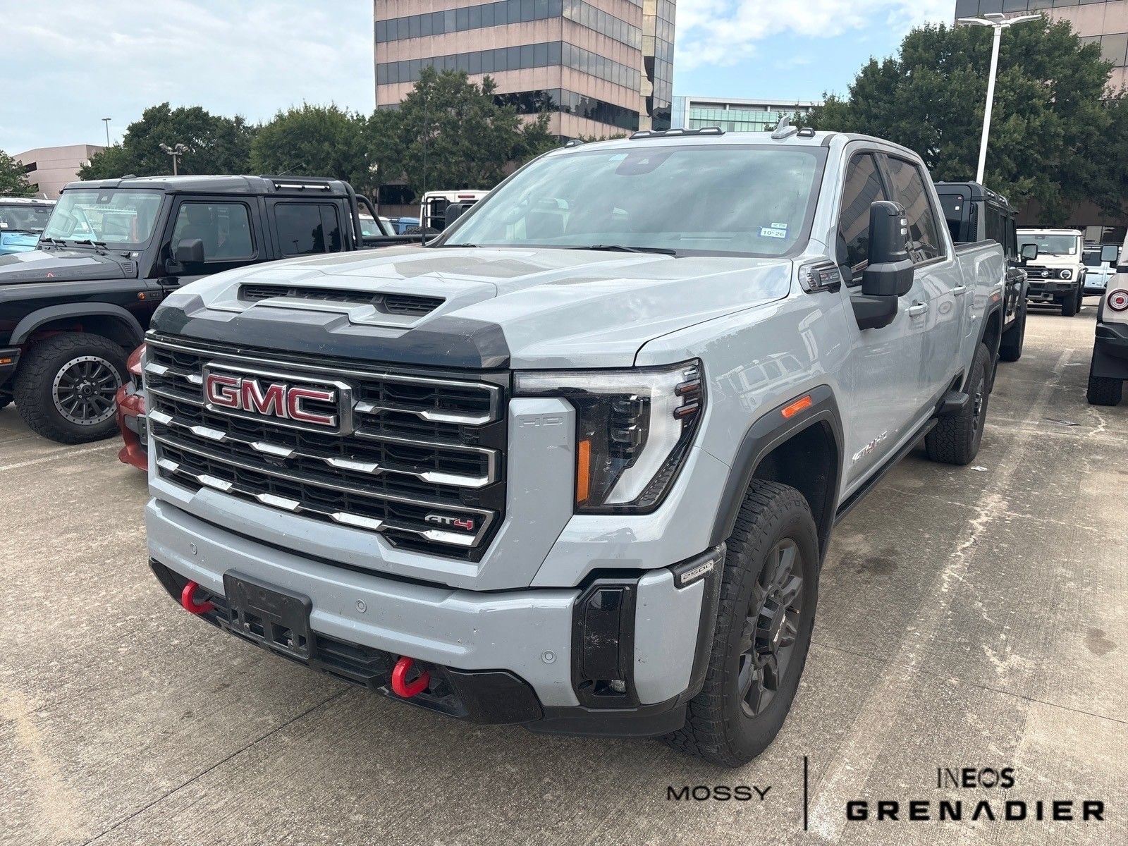 Used 2025 GMC Sierra 2500 AT4 w/ AT4 Premium Plus Package AWD/4WD image 2