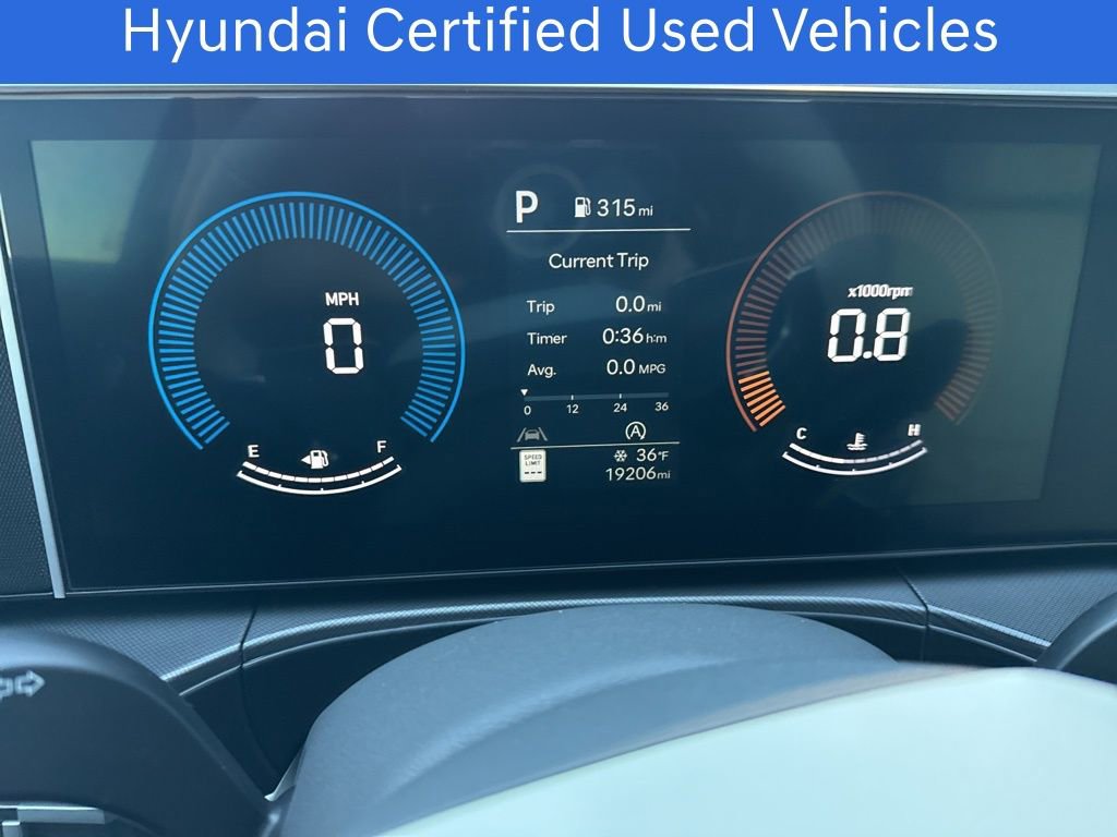 Used 2025 Hyundai Santa Fe SE image 19