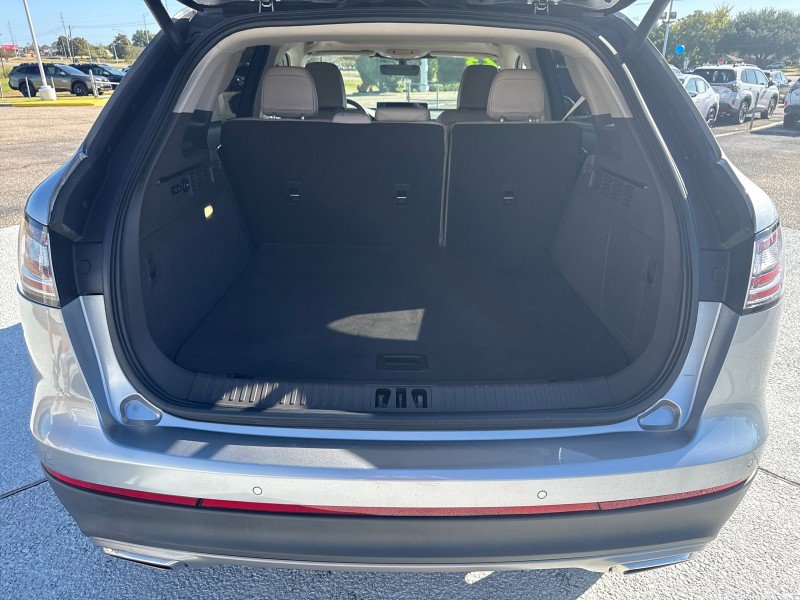 Used 2023 Lincoln Nautilus Reserve w/ Equipment Group 201A image 6