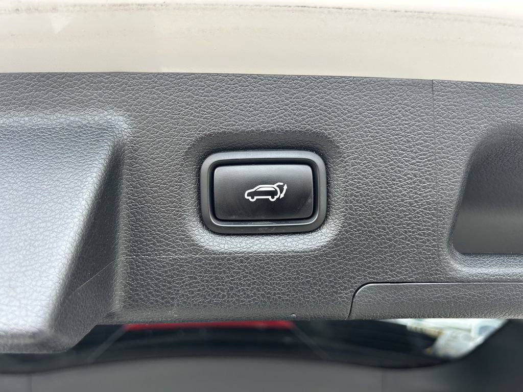 Used 2022 Hyundai Santa Fe XRT FWD image 16