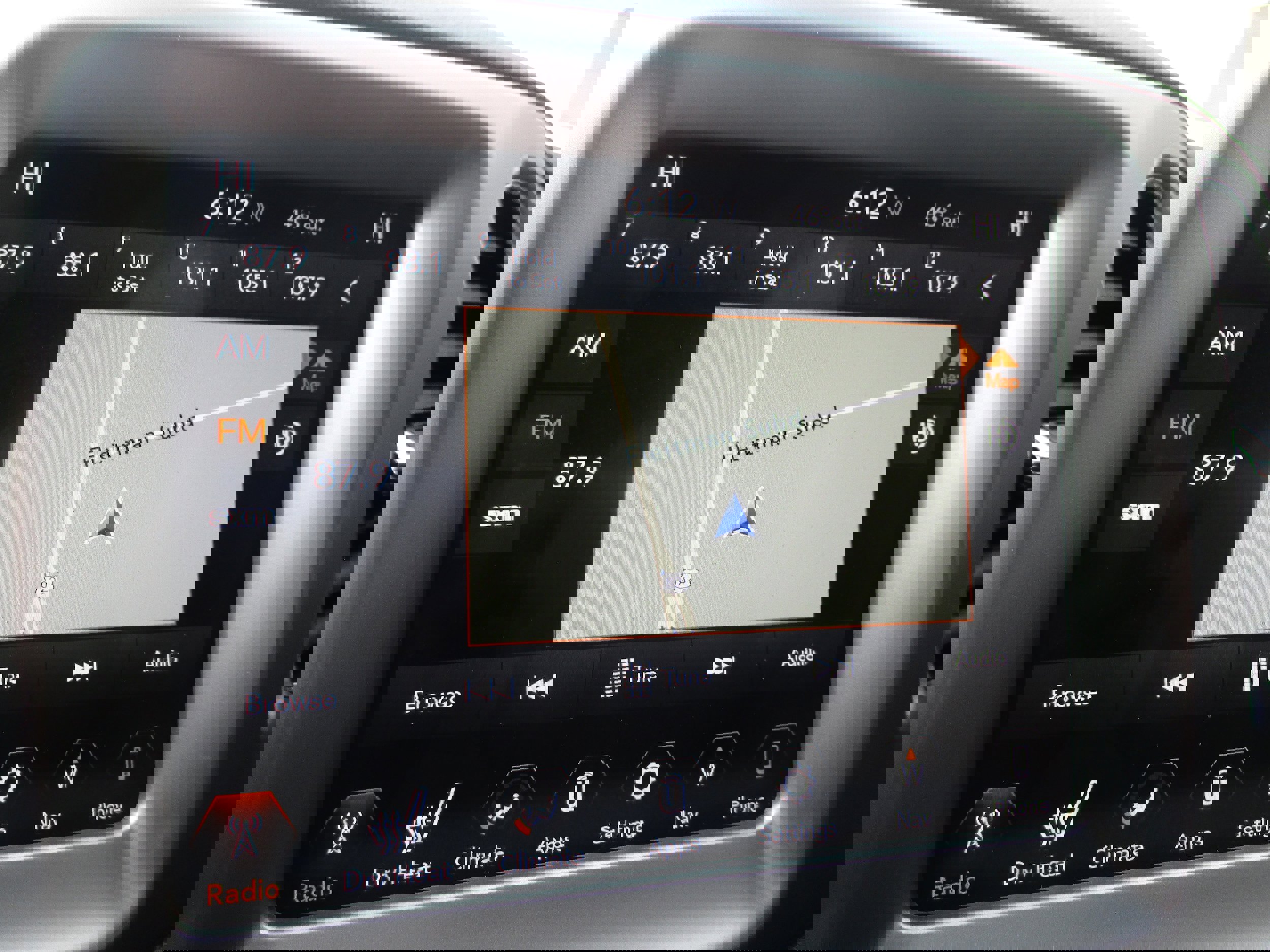 Used 2018 Jeep Compass Latitude w/ Popular Equipment Group image 17