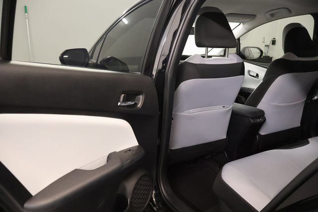 Certified 2021 Toyota Prius LE w/ Carpet Mat Package (TMS) AWD/4WD image 29
