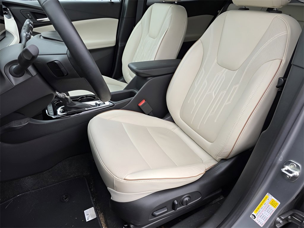 Used 2024 Buick Encore GX Avenir w/ Avenir Convenience Package image 21
