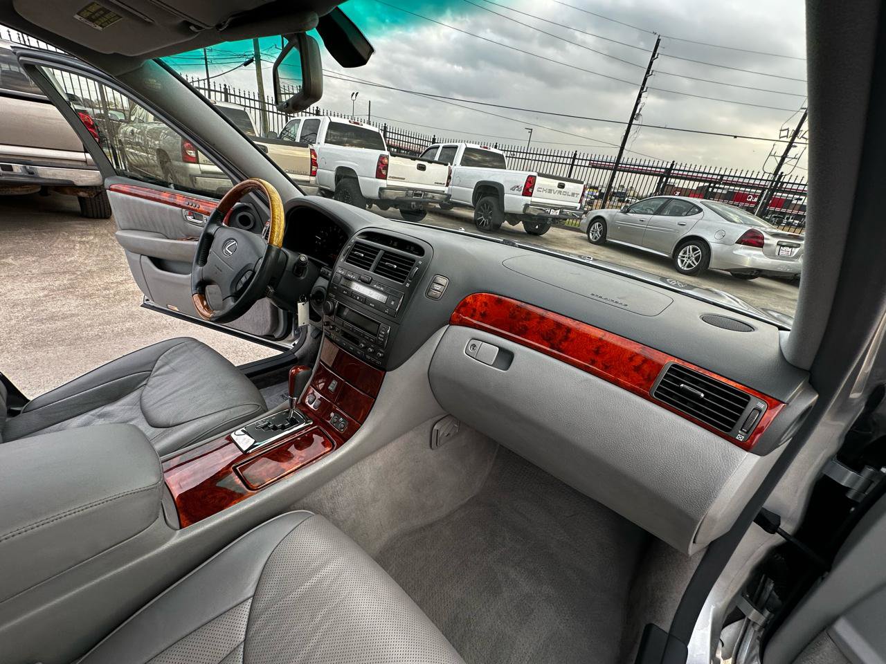 Used 2004 Lexus LS 430 w/ Premium Pkg RWD image 55