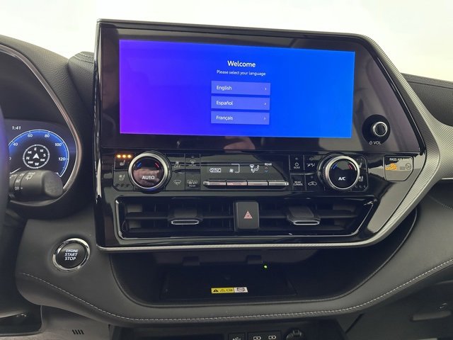 Used 2023 Toyota Highlander Platinum image 29