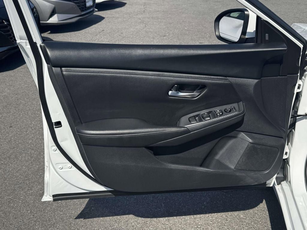 Used 2024 Nissan Sentra SV FWD image 15