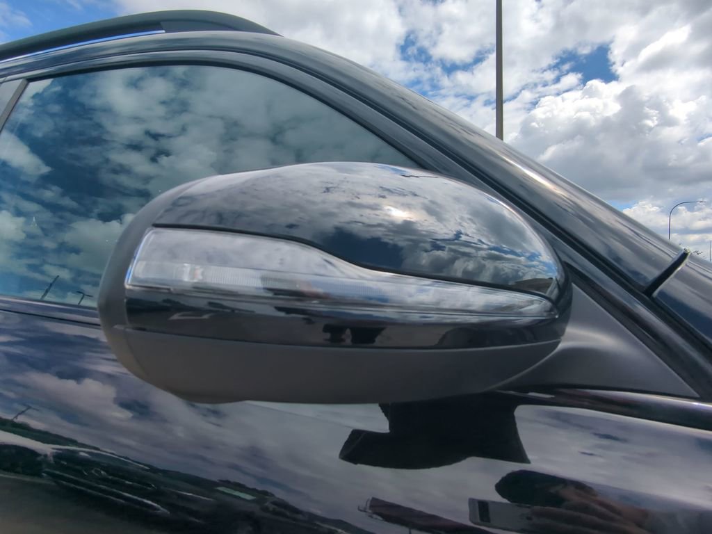 Used 2024 Mercedes-Benz EQB 300 4MATIC image 24