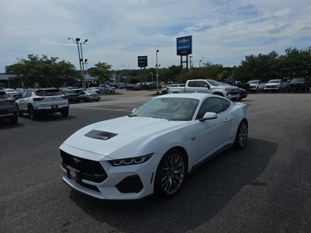 Used 2024 Ford Mustang GT Premium RWD image 6
