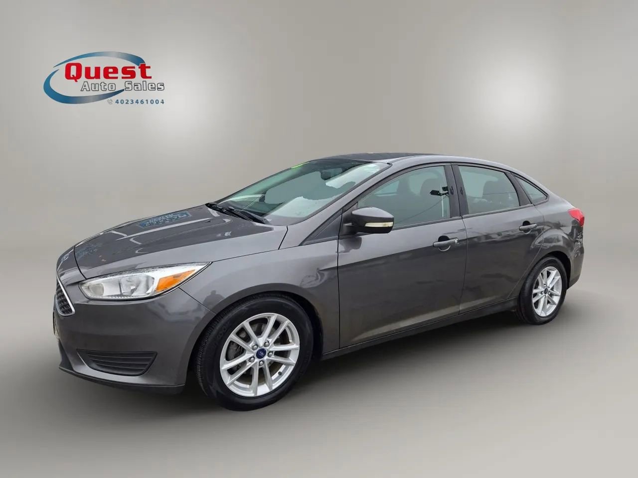 Used 2016 Ford Focus SE FWD image 2