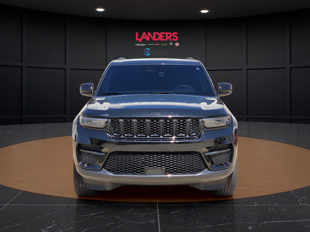 Used 2025 Jeep Grand Cherokee Altitude AWD/4WD image 6