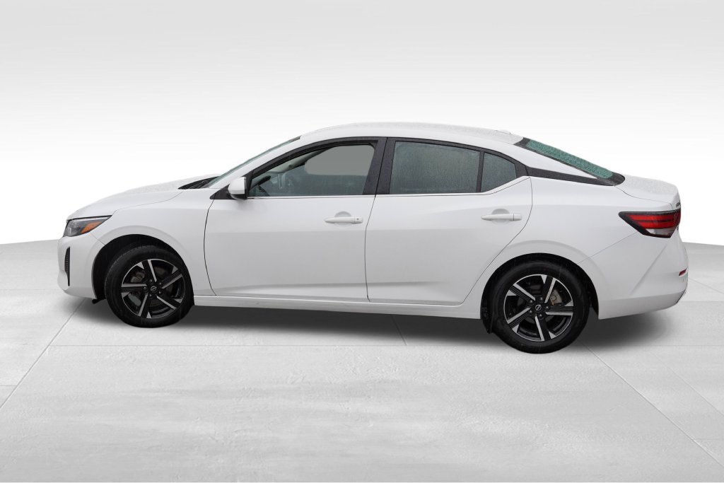 Used 2025 Nissan Sentra SV FWD image 9