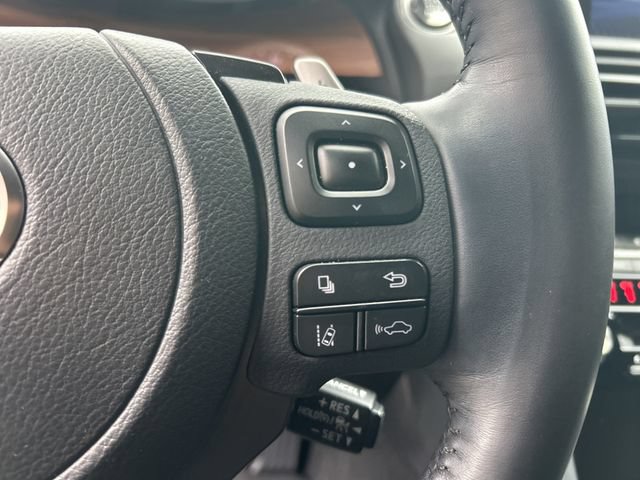 Used 2023 Lexus IS 300 w/ Comfort Package RWD image 21