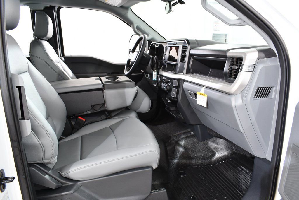 New 2025 Ford F350 XL w/ XL Chrome Package image 10