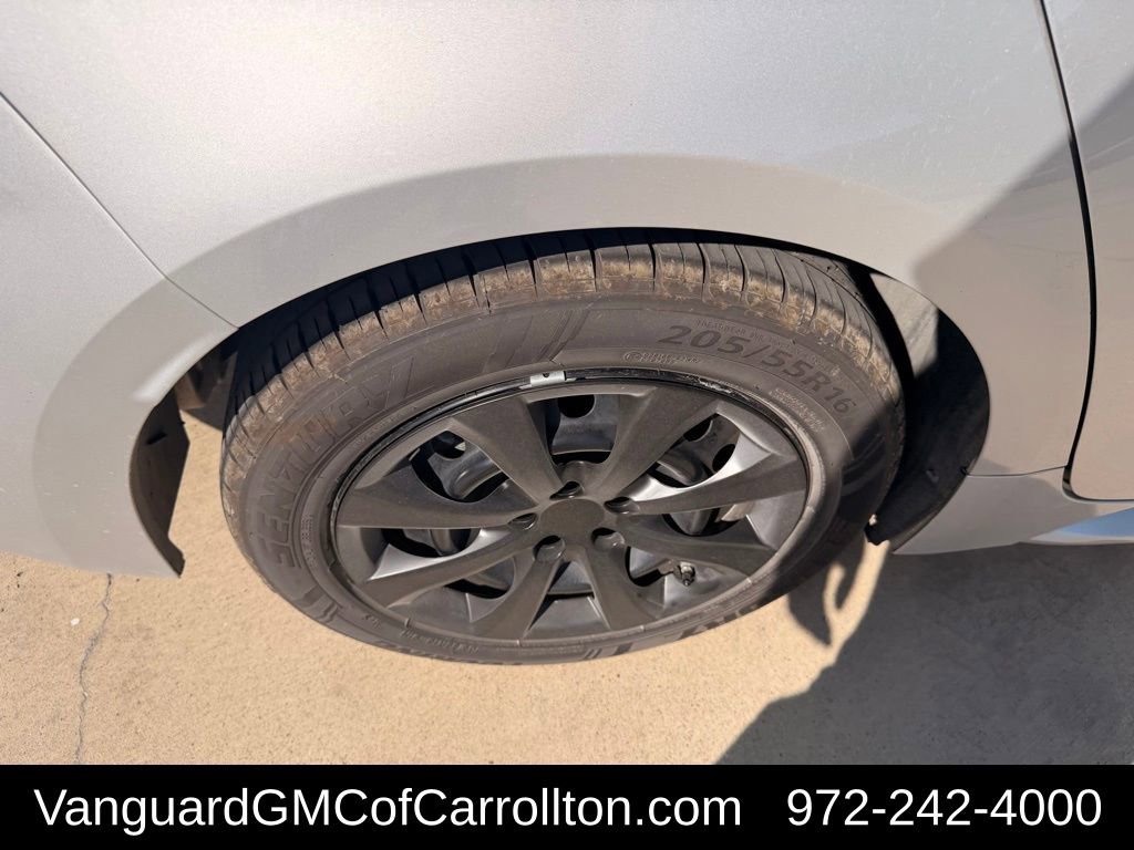 Used 2020 Toyota Corolla LE image 9