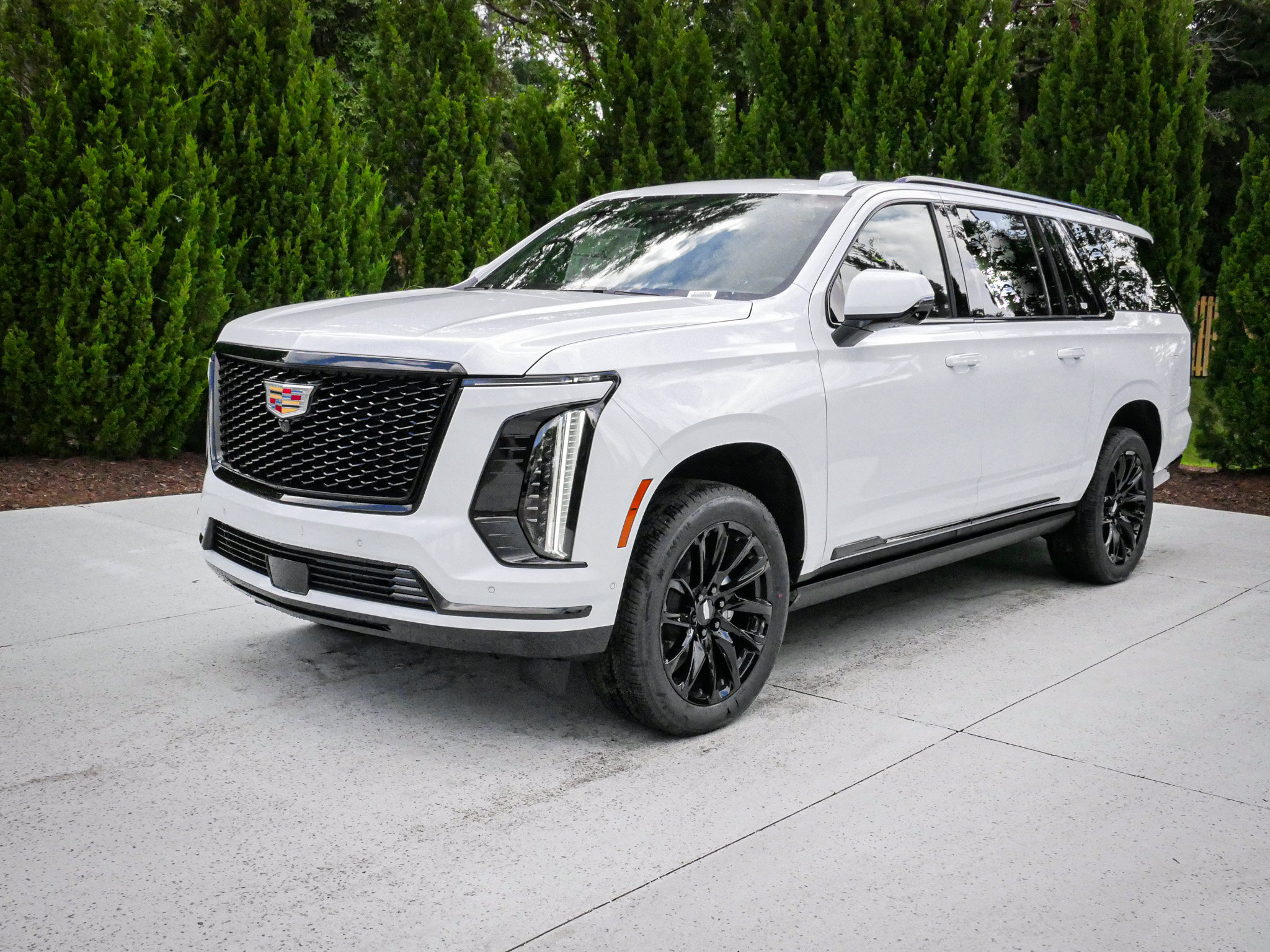 Used 2026 Cadillac Escalade ESV Sport w/ LPO, ONYX Package AWD/4WD image 5