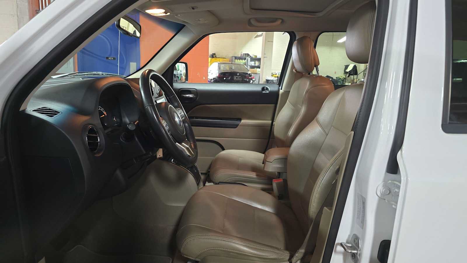 Used 2015 Jeep Patriot High Altitude AWD/4WD image 20
