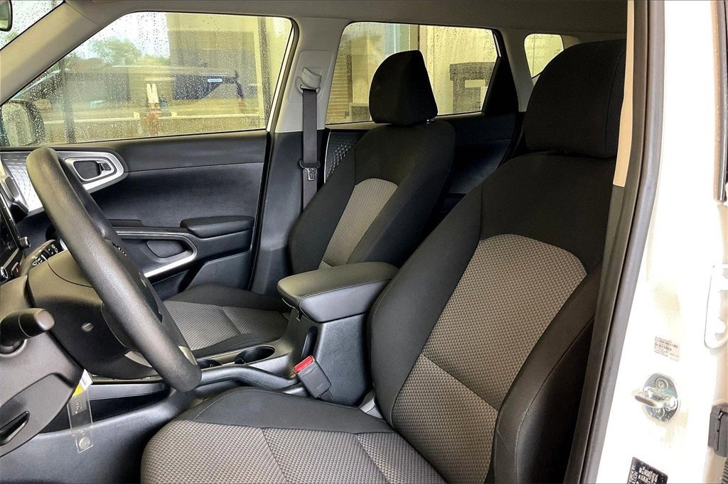 Used 2024 Kia Soul LX w/ Option Group 015 image 26