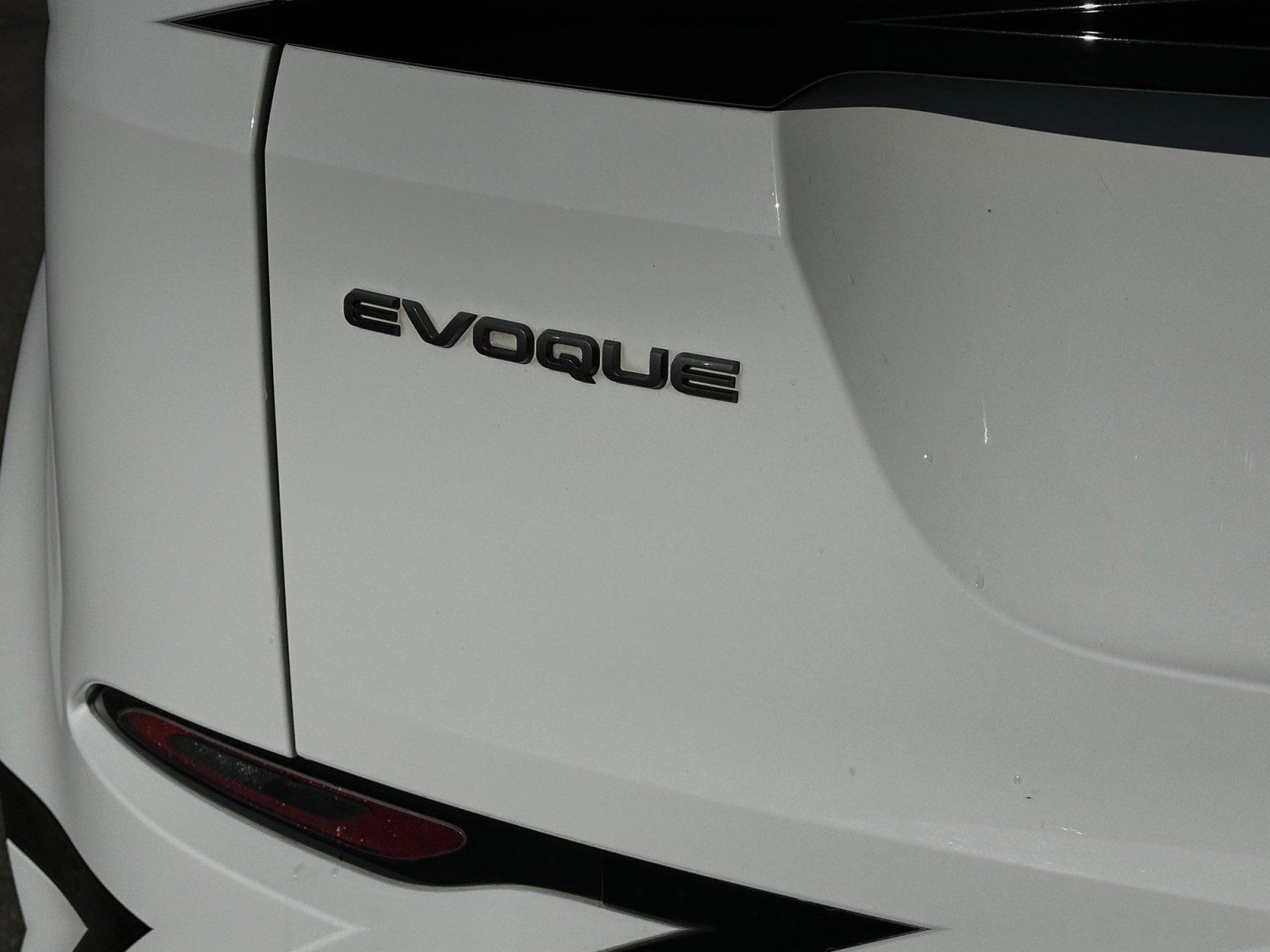 Used 2023 Land Rover Range Rover Evoque R-Dynamic S image 29
