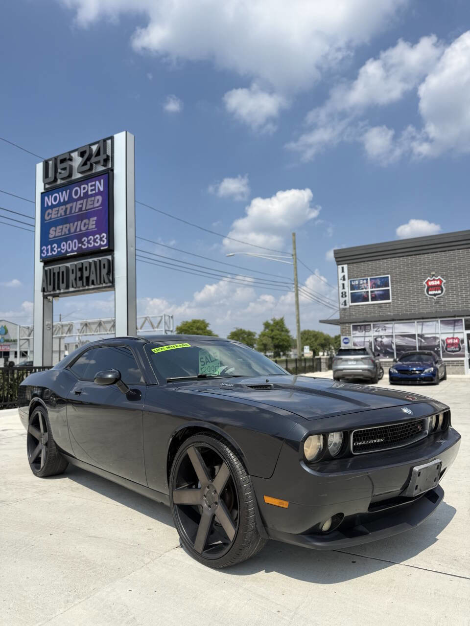 Used 2009 Dodge Challenger R/T w/ Sound Group