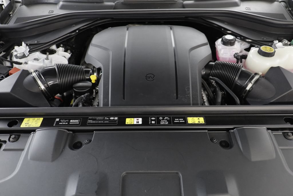 New 2026 Land Rover Range Rover SV AWD/4WD image 29