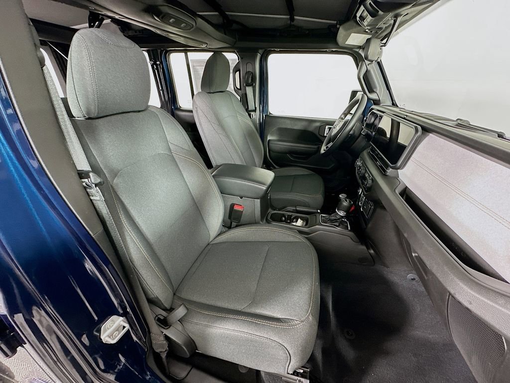 Certified 2025 Jeep Wrangler Sport image 37
