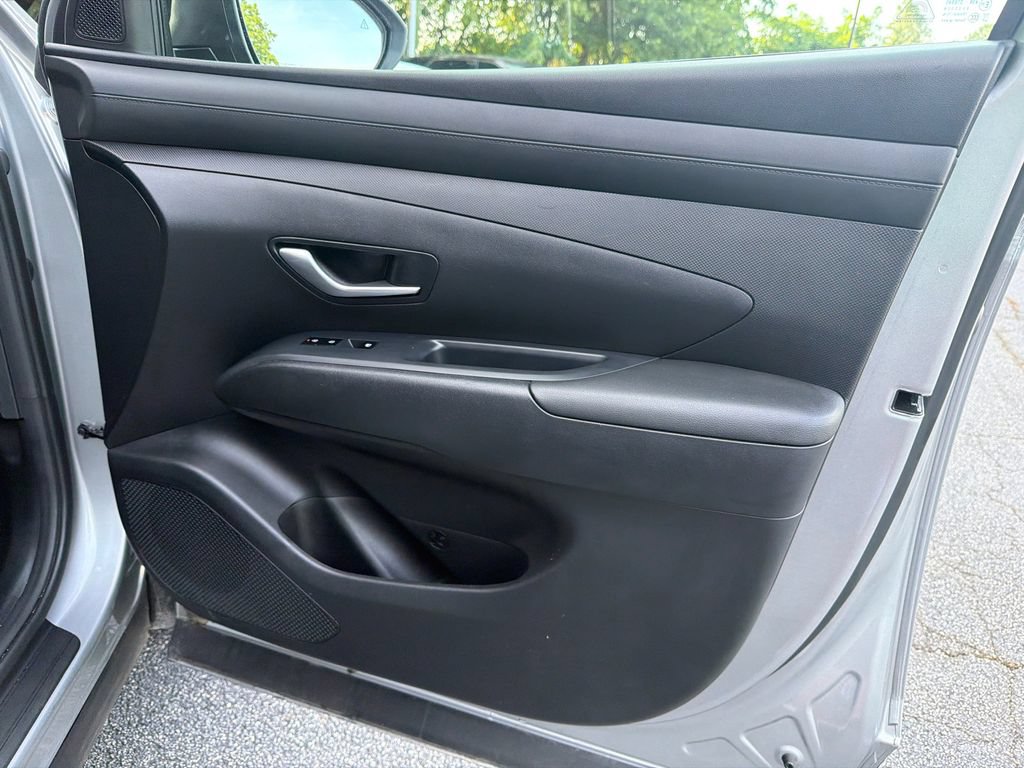 Used 2025 Hyundai Tucson SE FWD image 14