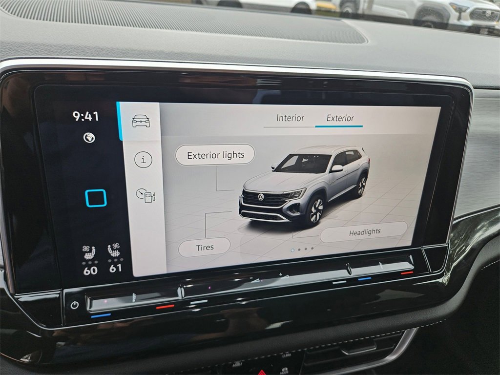 Used 2025 Volkswagen Atlas Cross Sport SE image 21