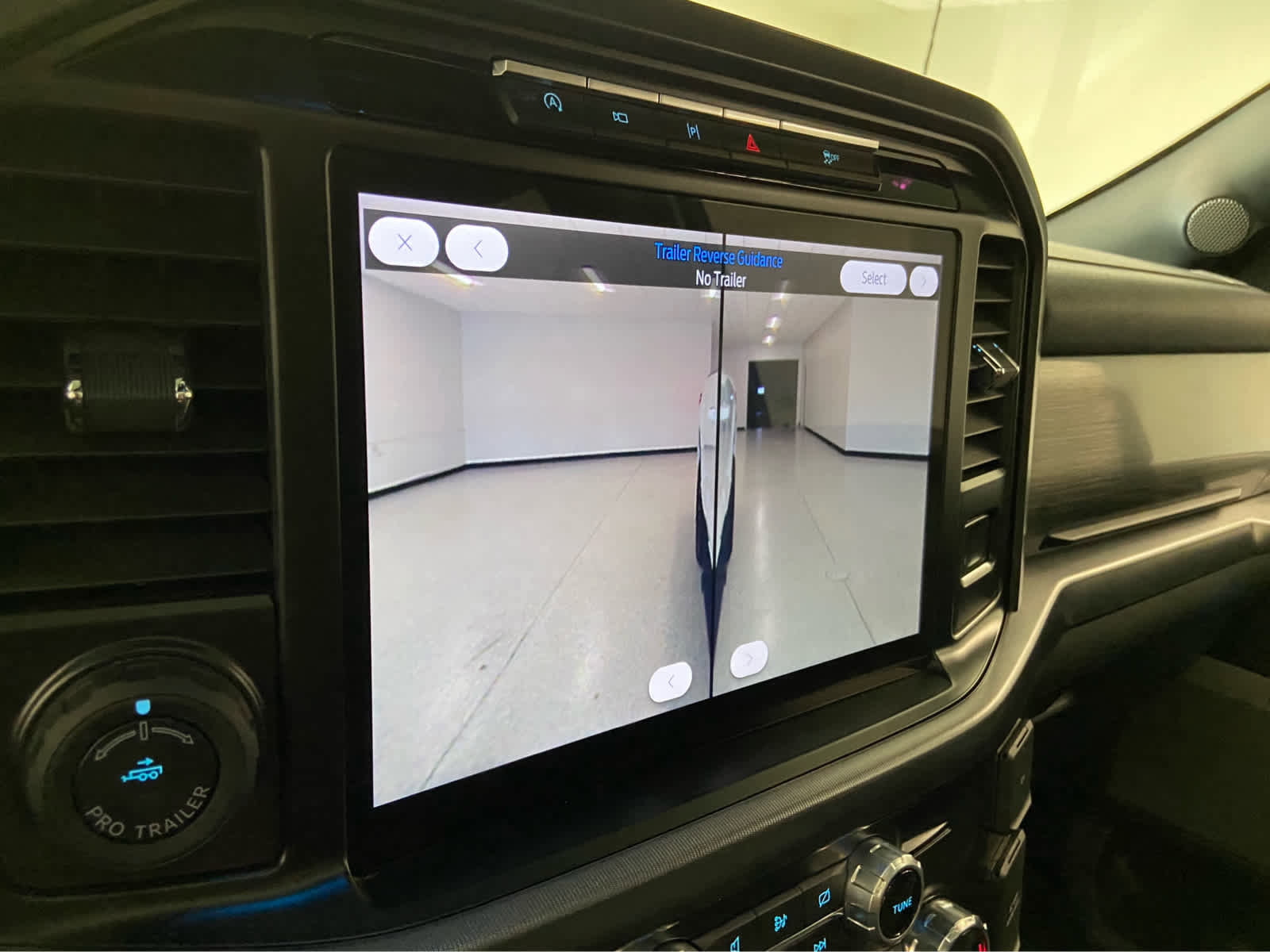 Used 2024 Ford F150 Lariat w/ Bed Utility Package image 41