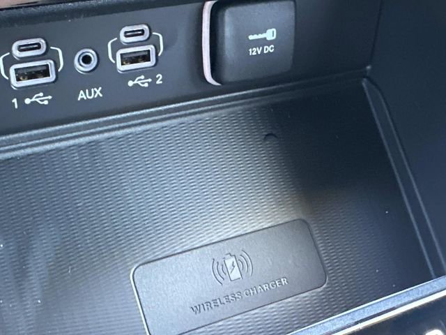 New 2025 Jeep Grand Cherokee Laredo X w/ Luxury Tech Group I image 32