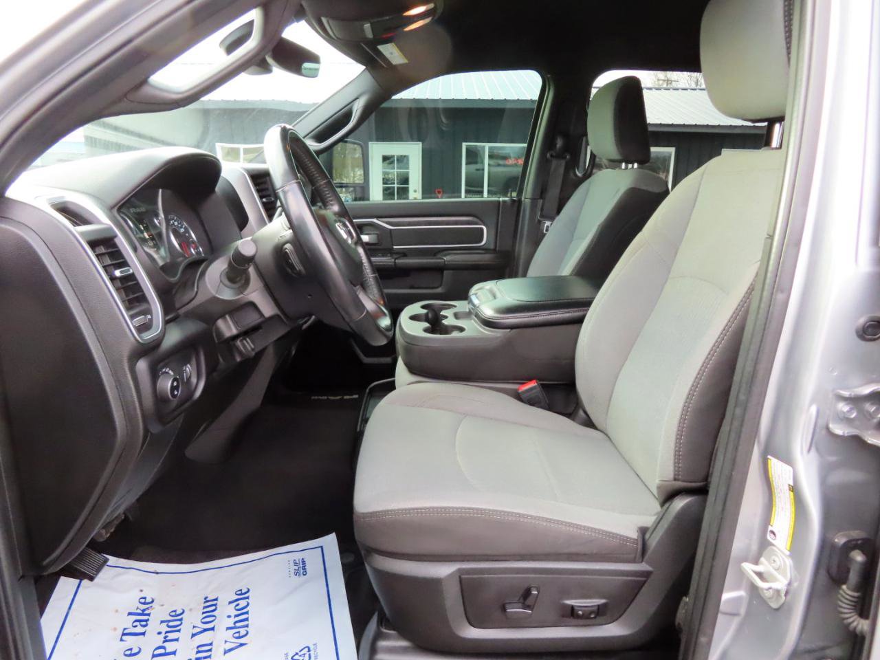 Used 2024 RAM 2500 Big Horn image 29