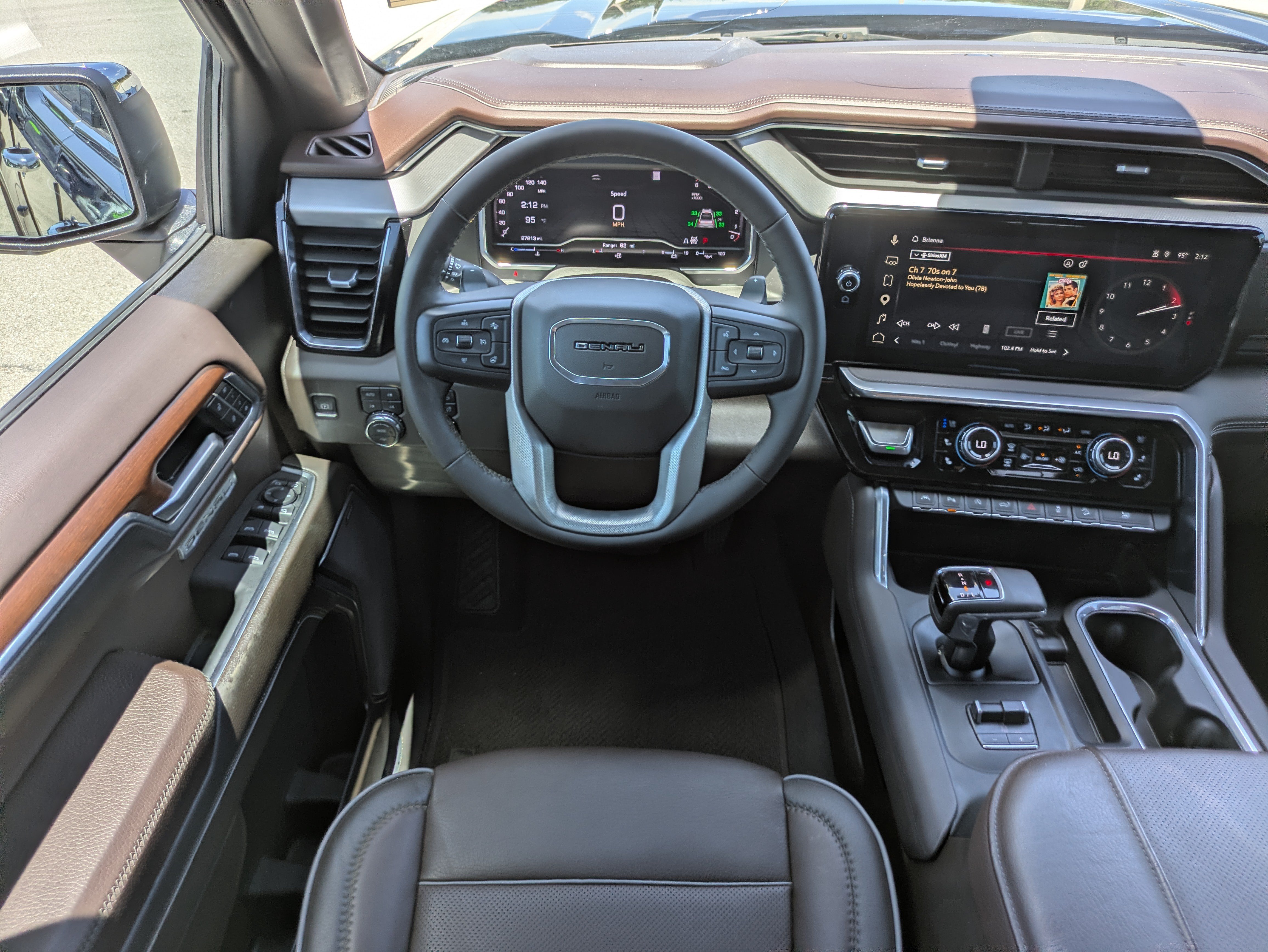 Used 2023 GMC Sierra 1500 Denali w/ Technology Package AWD/4WD image 16