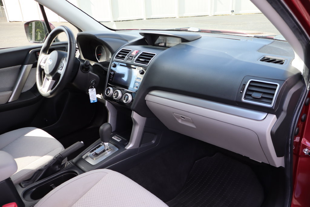 Used 2017 Subaru Forester 2.5i Premium w/ Protection Package #1 AWD/4WD image 31