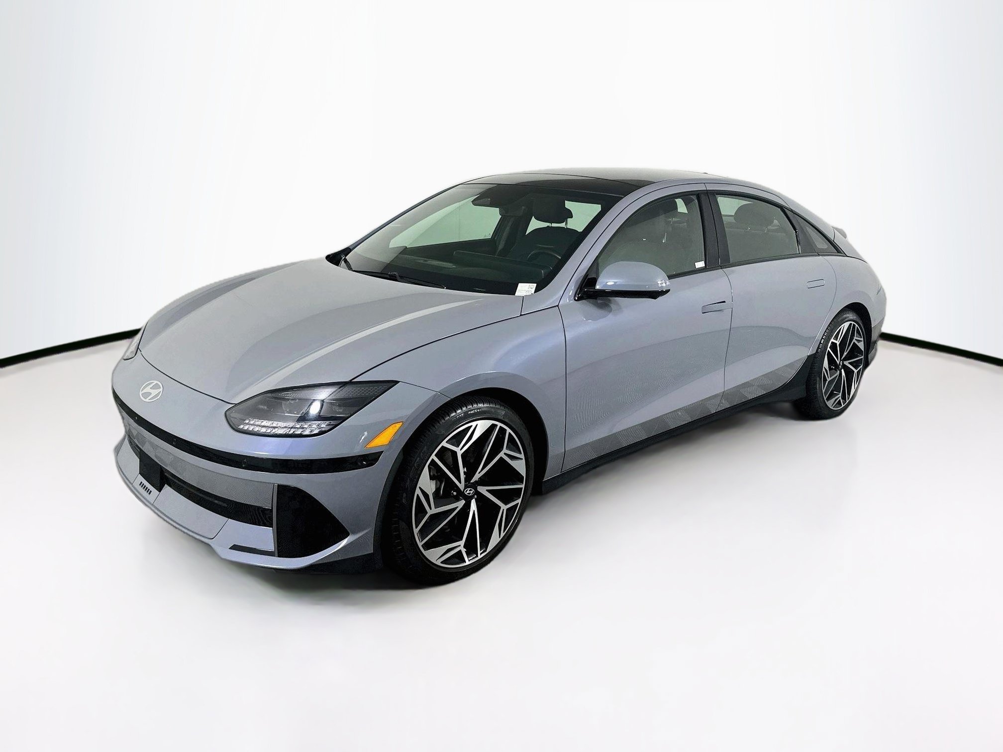Used 2024 Hyundai Ioniq 6 Limited RWD image 3