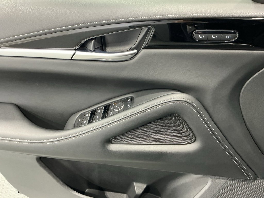 Used 2025 INFINITI QX60 Pure image 29