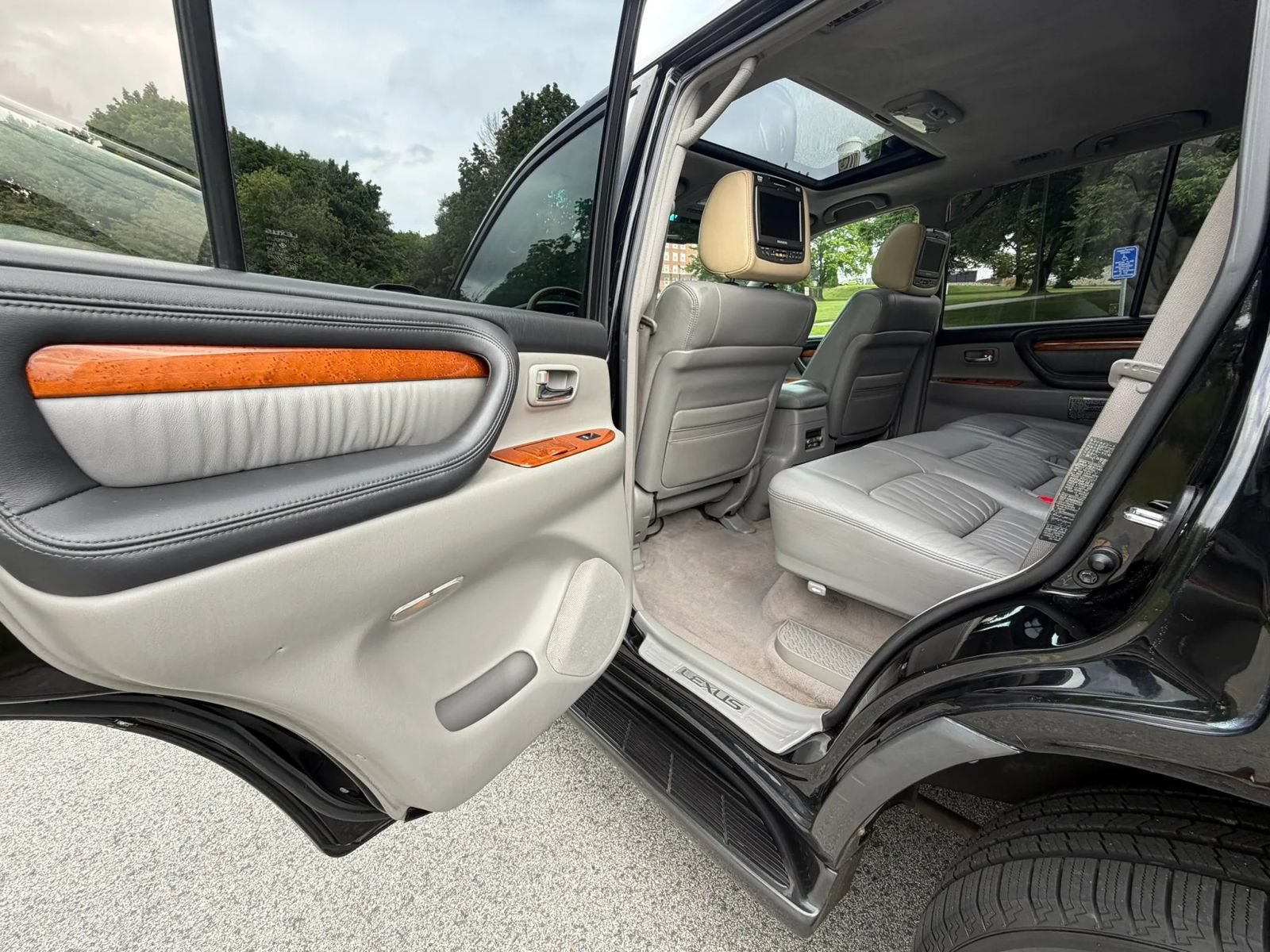Used 2007 Lexus LX 470 4WD image 91