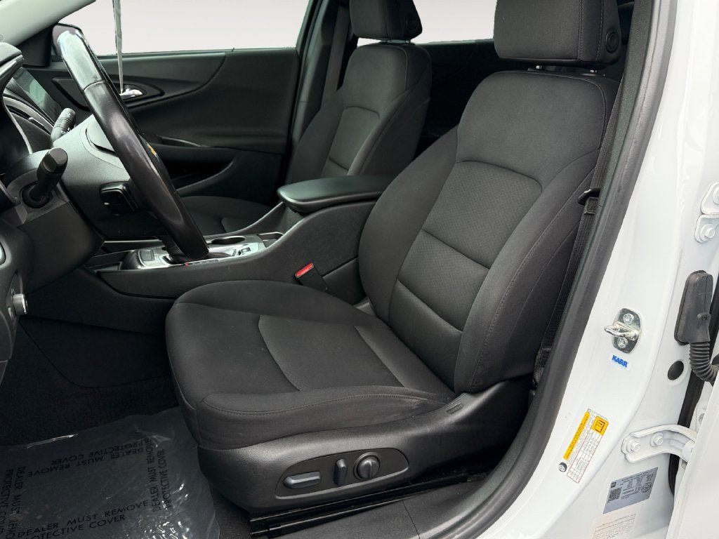 Used 2022 Chevrolet Malibu RS FWD image 7