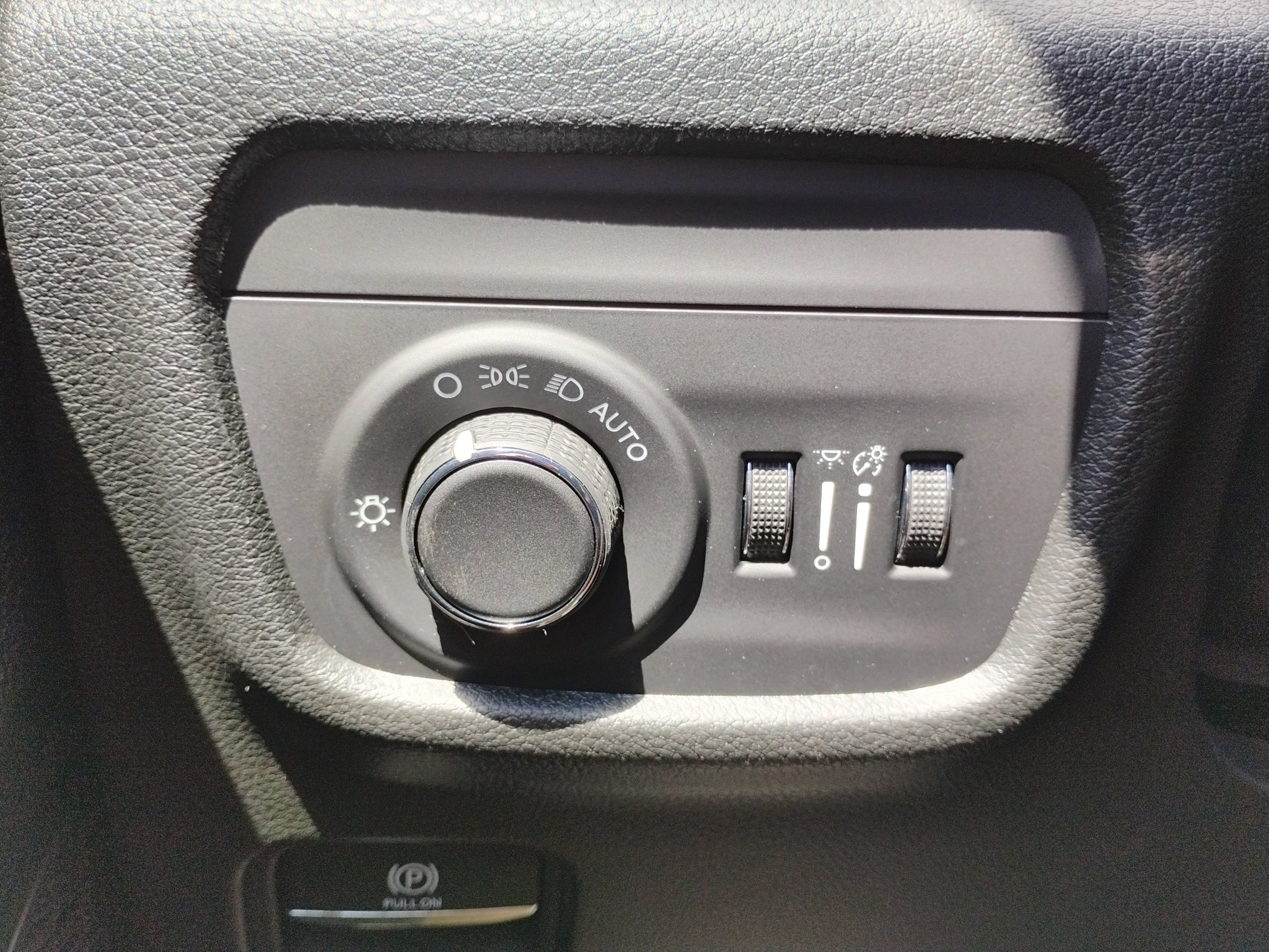 New 2027 Jeep Grand Cherokee Altitude AWD/4WD image 37