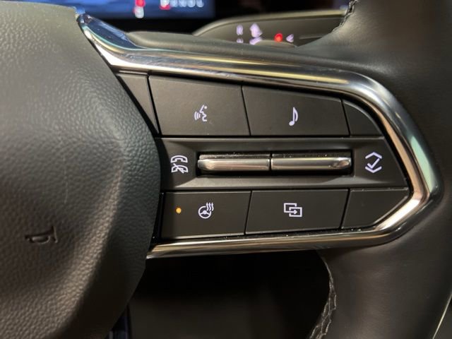 Used 2026 Chevrolet Equinox LT FWD image 38