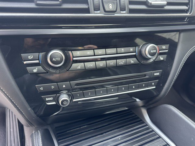 Used 2017 BMW X6 M AWD/4WD image 32