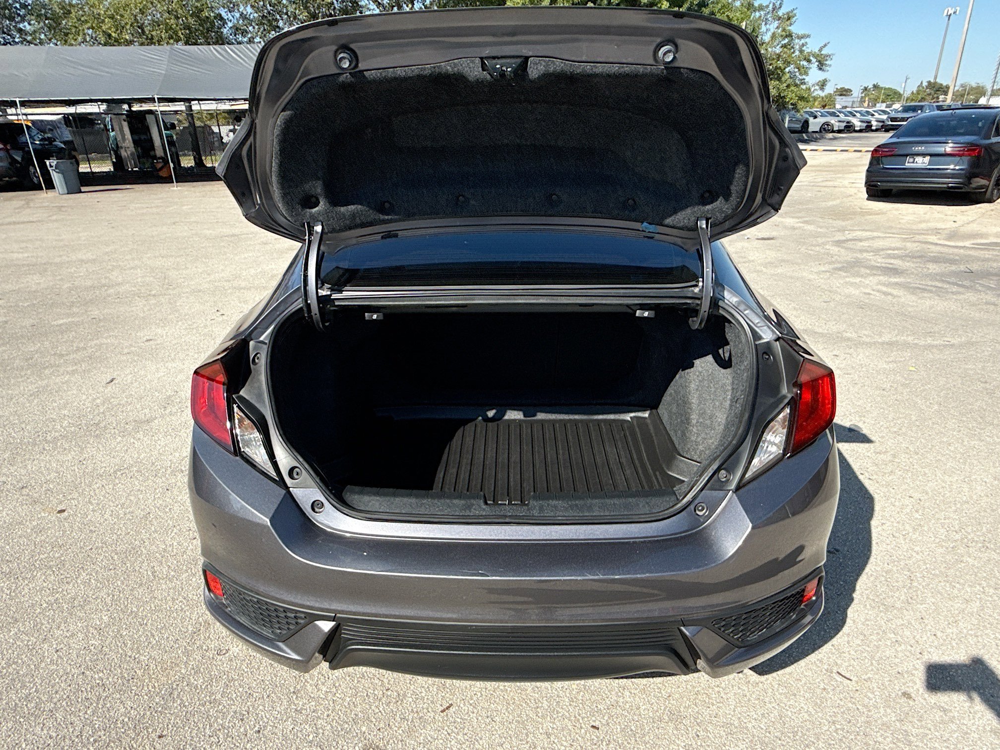 Used 2020 Honda Civic EX image 24