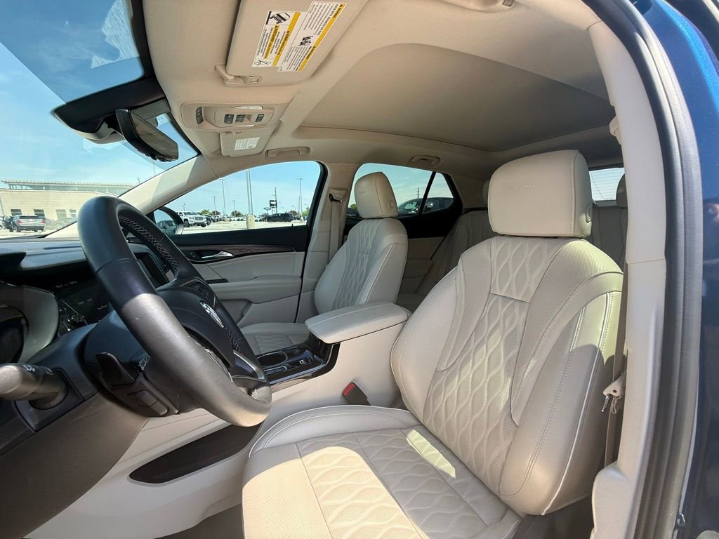 Used 2023 Buick Envision Avenir FWD image 25