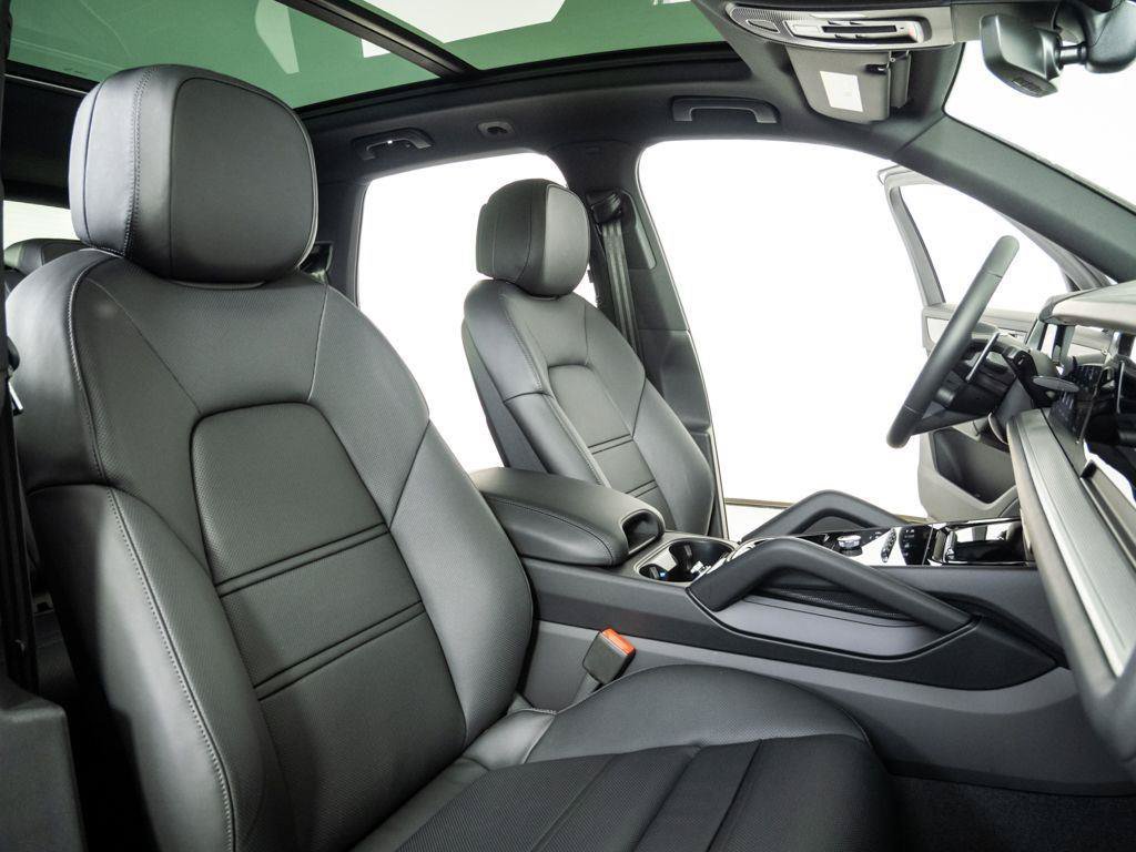 New 2026 Porsche Cayenne S AWD/4WD image 24