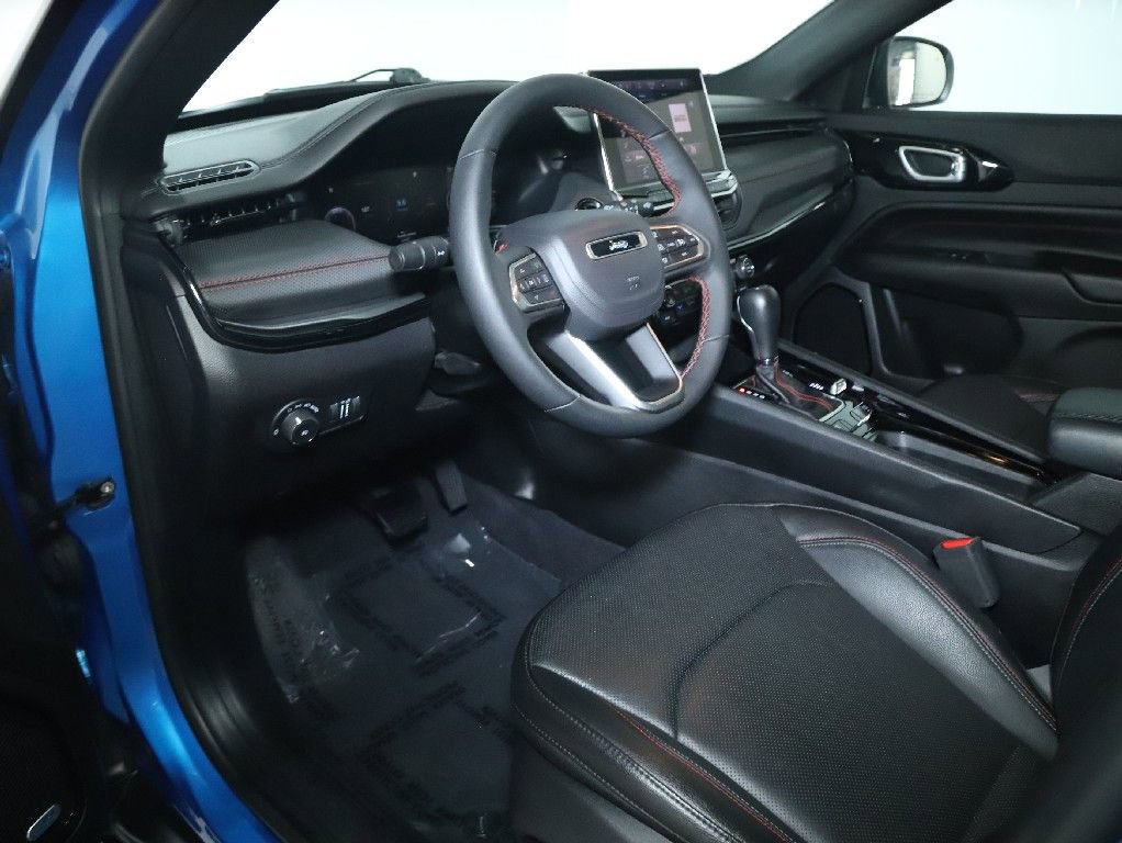 Used 2024 Jeep Compass Trailhawk w/ Trailhawk Elite Group AWD/4WD image 18