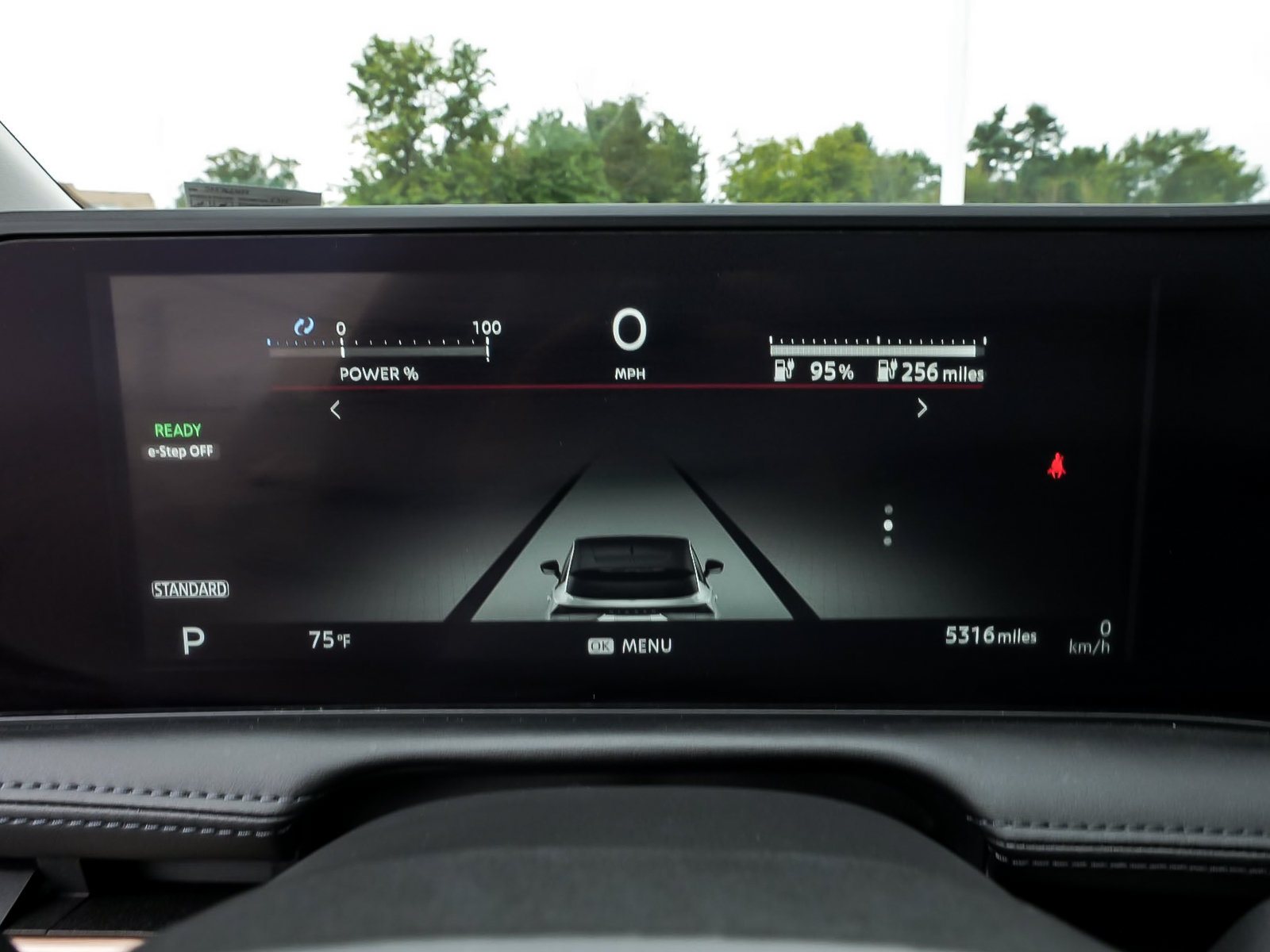 Used 2025 Nissan Ariya AWD image 19