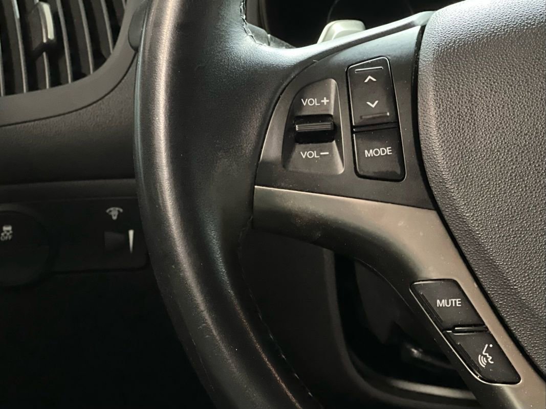 Used 2016 Hyundai Genesis 3.8 image 24