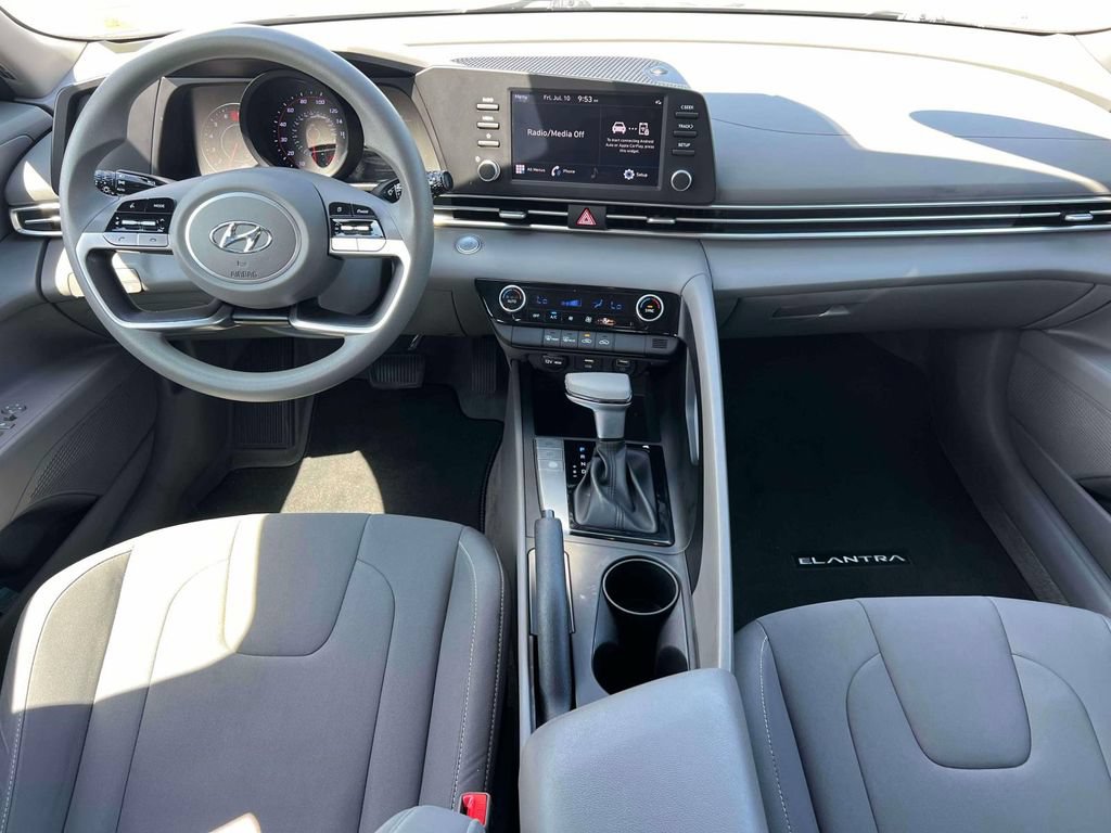 Certified 2023 Hyundai Elantra SEL FWD image 13
