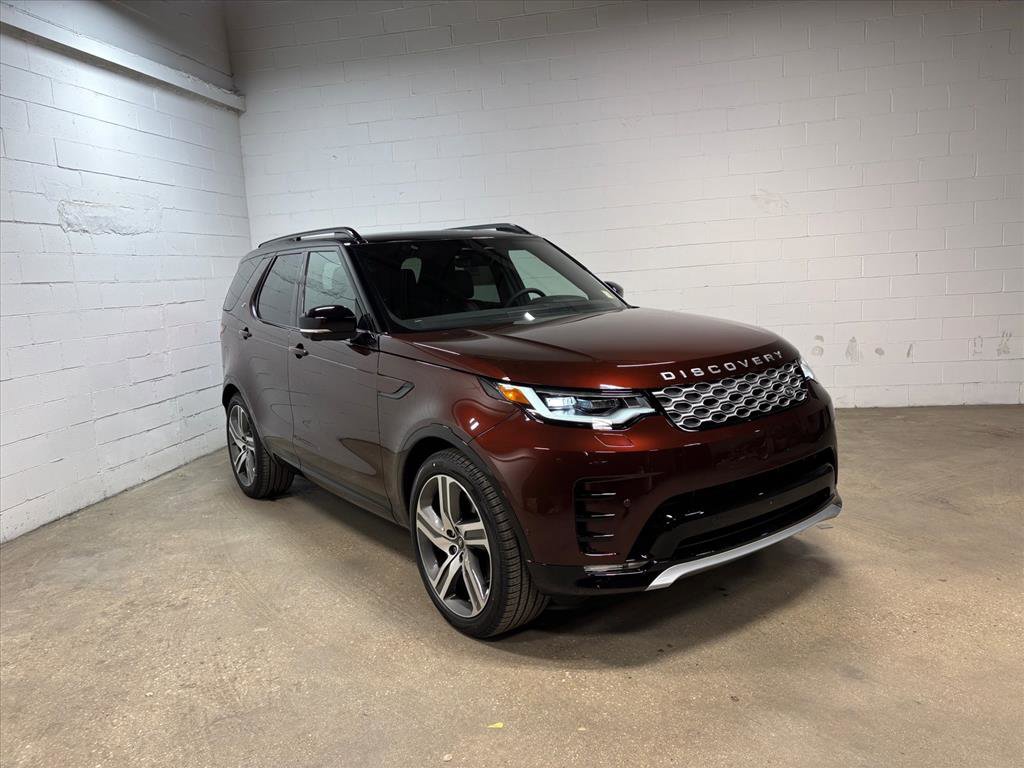 New 2026 Land Rover Discovery Limited Edition AWD/4WD image 4