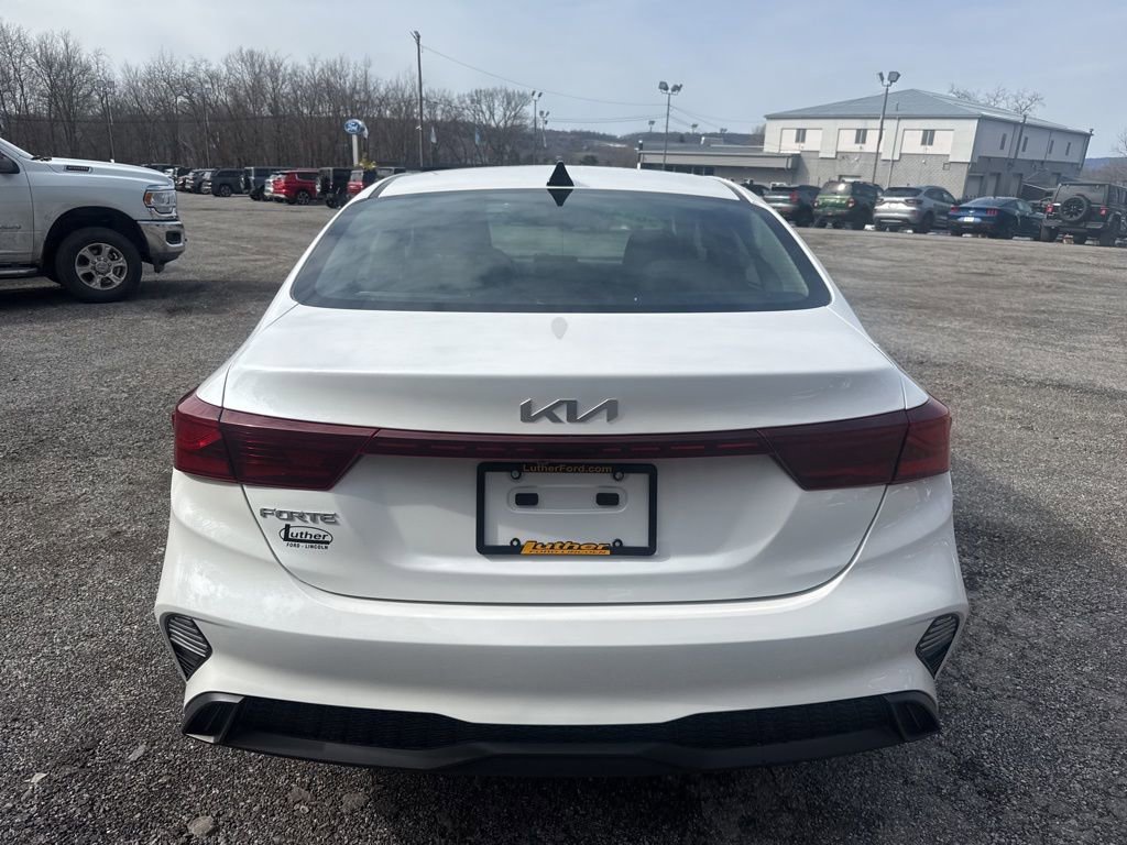 Used 2024 Kia Forte LXS image 8
