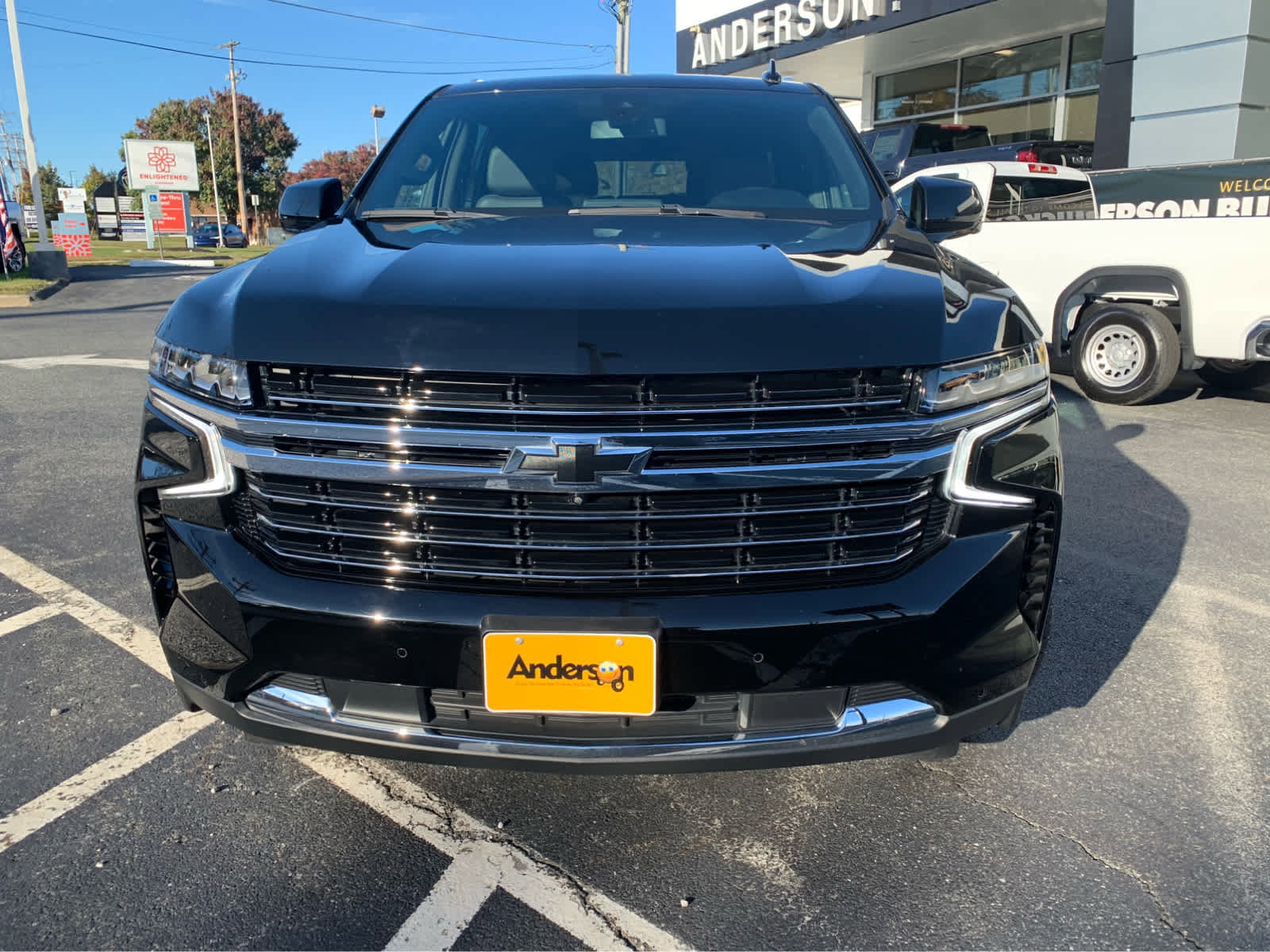 Used 2022 Chevrolet Tahoe LT w/ Luxury Package image 3