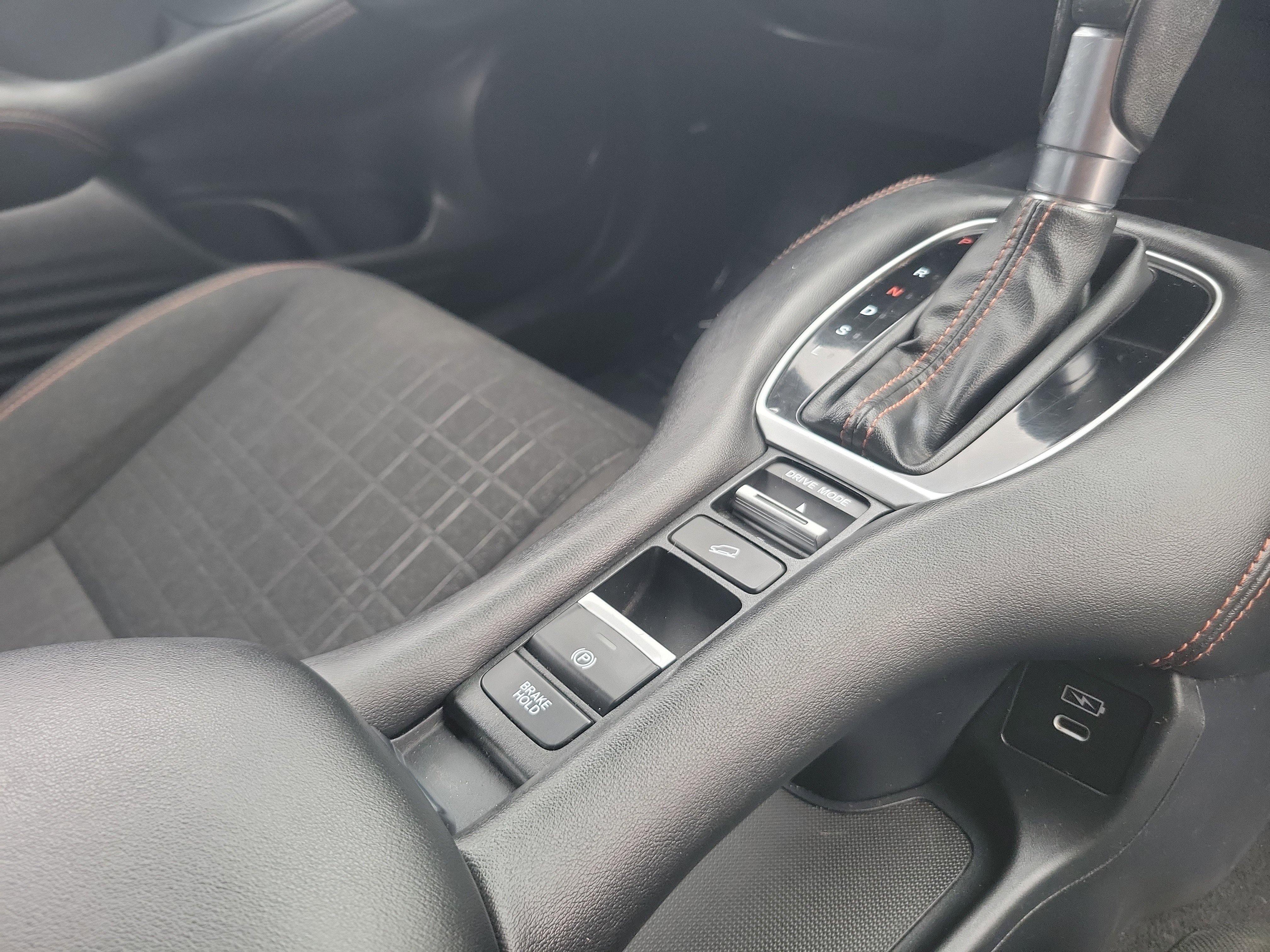 Used 2024 Honda HR-V Sport image 28